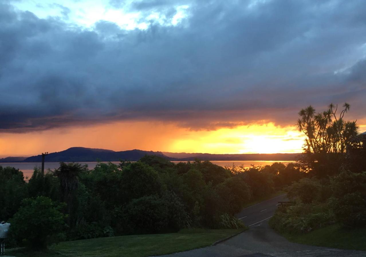 Spectacular Lake Views Rotorua Ngoại thất bức ảnh